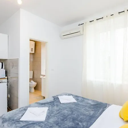Saint Mary - Studio Apt 2 *