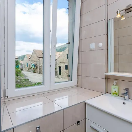 Saint Mary - Studio Apt 2 *