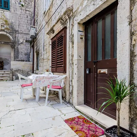 Apartamento Saint Mary - Studio Apt 2 *